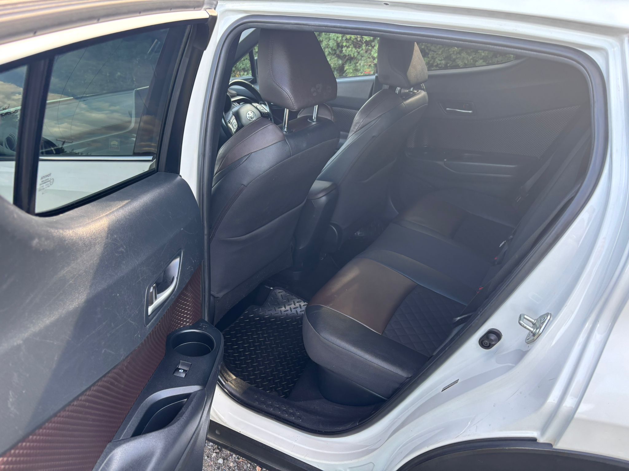 Toyota C-HR 1.8VVT-h Brothers Car Sales 